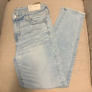 American Eagle Light Wash Jeans